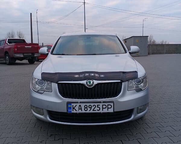 Серый Шкода Суперб, объемом двигателя 1.8 л и пробегом 184 тыс. км за 9700 $, фото 2 на Automoto.ua
