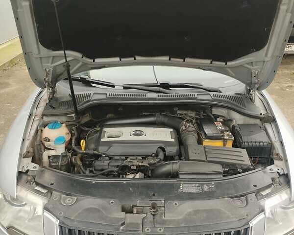 Серый Шкода Суперб, объемом двигателя 1.8 л и пробегом 146 тыс. км за 12000 $, фото 15 на Automoto.ua