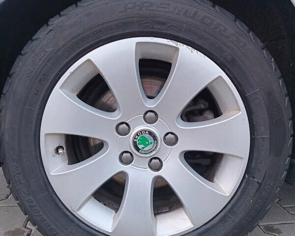 Серый Шкода Суперб, объемом двигателя 1.8 л и пробегом 184 тыс. км за 9700 $, фото 77 на Automoto.ua