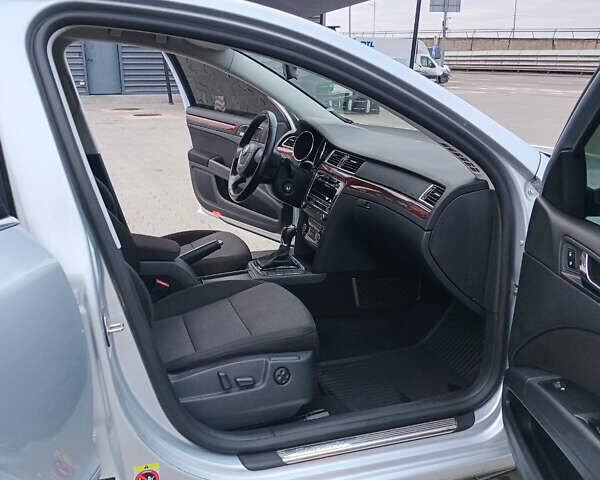 Серый Шкода Суперб, объемом двигателя 1.8 л и пробегом 184 тыс. км за 9700 $, фото 37 на Automoto.ua