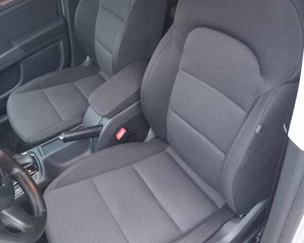 Серый Шкода Суперб, объемом двигателя 1.8 л и пробегом 184 тыс. км за 9700 $, фото 43 на Automoto.ua