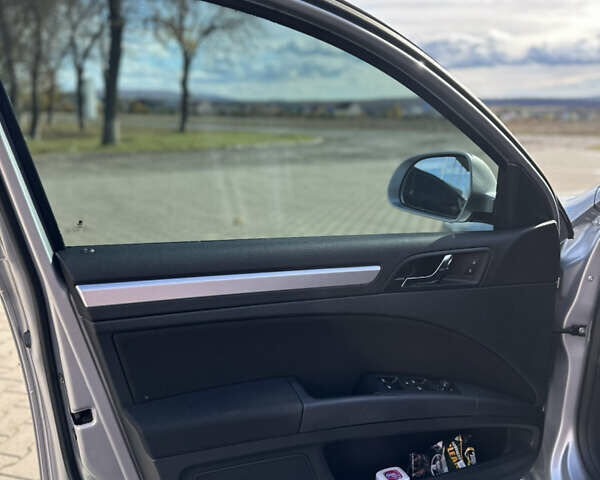 Шкода Суперб 2013 у Чернівцях на Automoto.ua Сірий Шкода Суперб, об'ємом двигуна 0 л та пробігом 161 тис. км за 9300 $, фото 5 на Automoto.ua