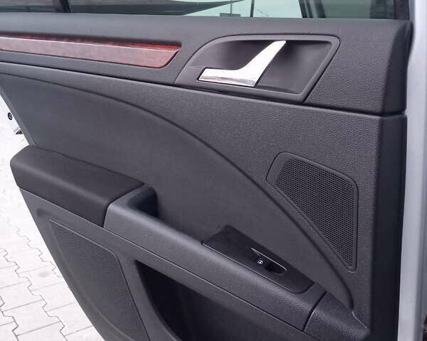 Серый Шкода Суперб, объемом двигателя 1.8 л и пробегом 184 тыс. км за 9700 $, фото 63 на Automoto.ua