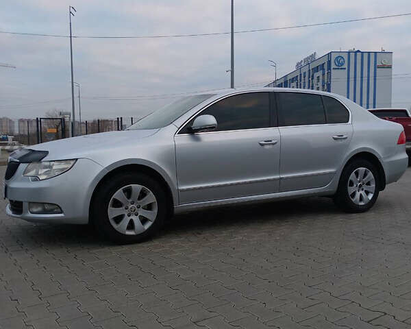 Серый Шкода Суперб, объемом двигателя 1.8 л и пробегом 184 тыс. км за 9700 $, фото 5 на Automoto.ua