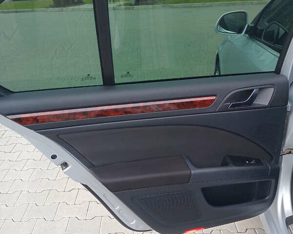 Серый Шкода Суперб, объемом двигателя 1.8 л и пробегом 184 тыс. км за 9700 $, фото 68 на Automoto.ua