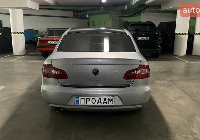 Серый Шкода Суперб, объемом двигателя 1.8 л и пробегом 292 тыс. км за 9200 $, фото 3 на Automoto.ua