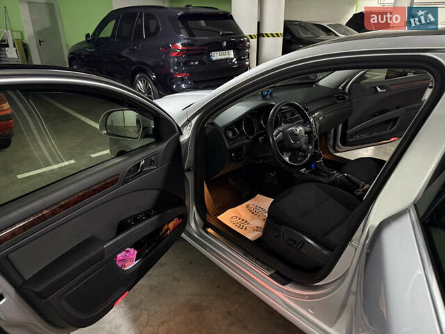 Серый Шкода Суперб, объемом двигателя 1.8 л и пробегом 292 тыс. км за 9200 $, фото 9 на Automoto.ua