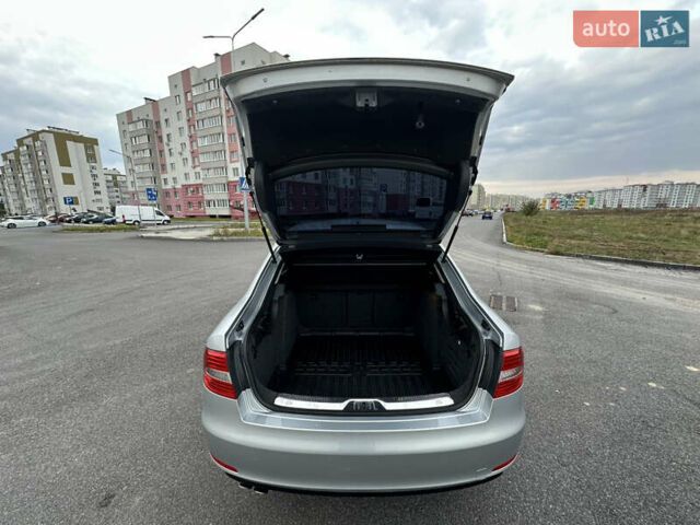 Серый Шкода Суперб, объемом двигателя 1.97 л и пробегом 281 тыс. км за 12900 $, фото 42 на Automoto.ua