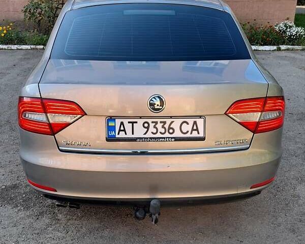 Сірий Шкода Суперб, об'ємом двигуна 2 л та пробігом 174 тис. км за 13300 $, фото 4 на Automoto.ua