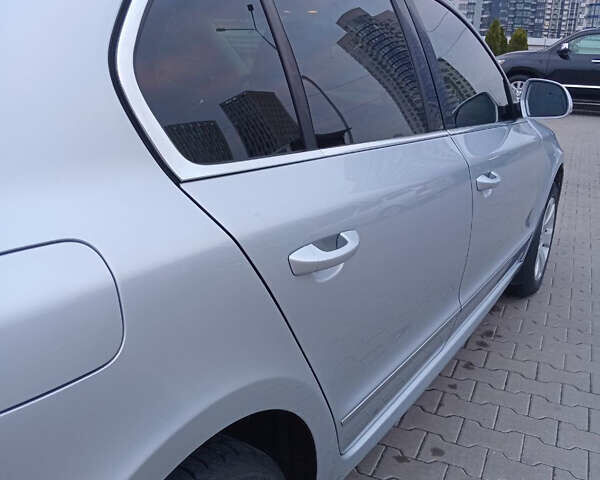 Серый Шкода Суперб, объемом двигателя 1.8 л и пробегом 184 тыс. км за 9700 $, фото 19 на Automoto.ua