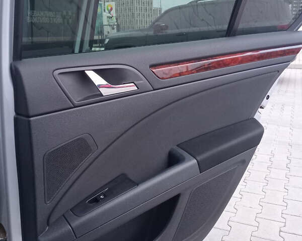 Серый Шкода Суперб, объемом двигателя 1.8 л и пробегом 184 тыс. км за 9700 $, фото 66 на Automoto.ua