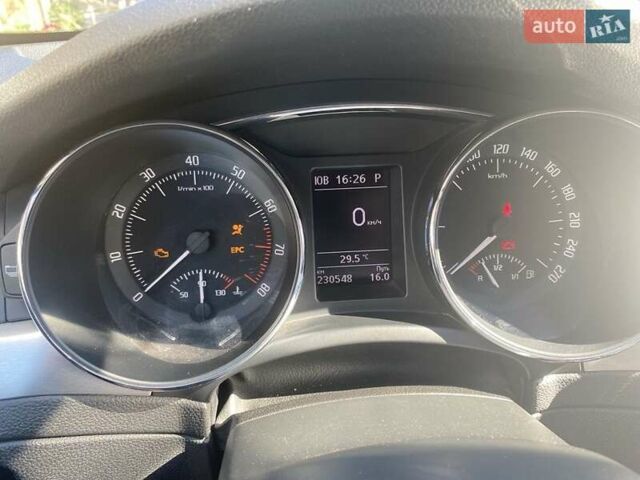 Серый Шкода Суперб, объемом двигателя 1.8 л и пробегом 230 тыс. км за 13500 $, фото 6 на Automoto.ua