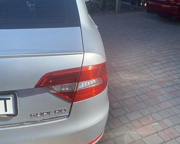 Серый Шкода Суперб, объемом двигателя 1.8 л и пробегом 230 тыс. км за 13500 $, фото 2 на Automoto.ua