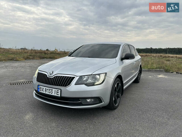 Серый Шкода Суперб, объемом двигателя 1.97 л и пробегом 281 тыс. км за 12900 $, фото 1 на Automoto.ua