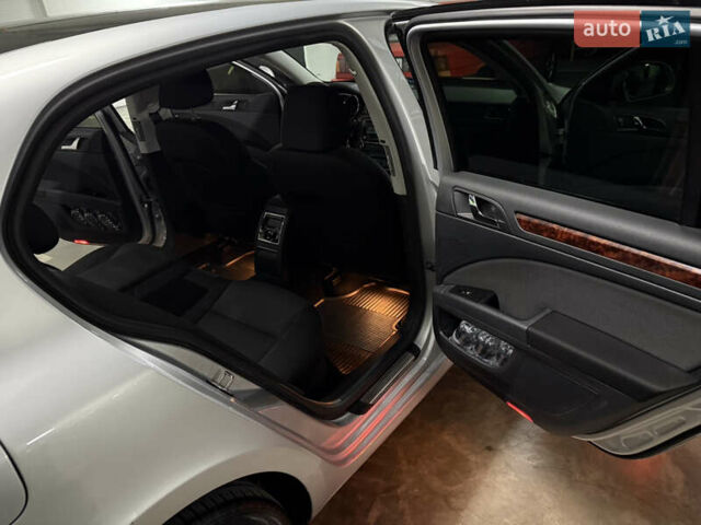 Серый Шкода Суперб, объемом двигателя 1.8 л и пробегом 292 тыс. км за 9200 $, фото 13 на Automoto.ua