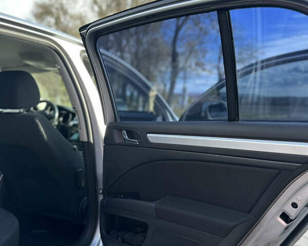 Шкода Суперб 2013 у Чернівцях на Automoto.ua Сірий Шкода Суперб, об'ємом двигуна 0 л та пробігом 161 тис. км за 9300 $, фото 8 на Automoto.ua