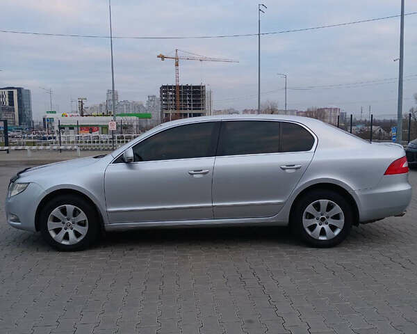 Серый Шкода Суперб, объемом двигателя 1.8 л и пробегом 184 тыс. км за 9700 $, фото 16 на Automoto.ua