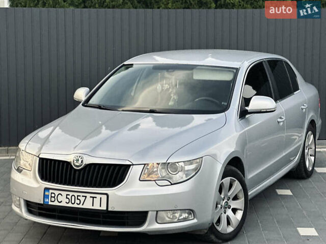 Сірий Шкода Суперб, об'ємом двигуна 1.8 л та пробігом 260 тис. км за 8500 $, фото 1 на Automoto.ua