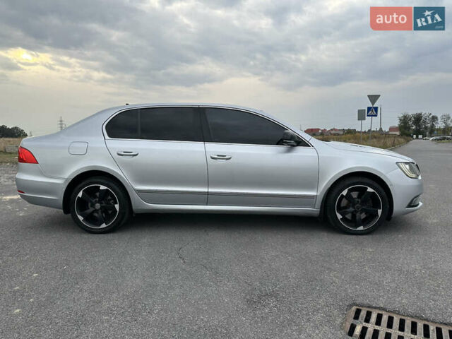 Серый Шкода Суперб, объемом двигателя 1.97 л и пробегом 281 тыс. км за 12900 $, фото 13 на Automoto.ua