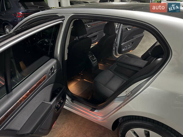 Серый Шкода Суперб, объемом двигателя 1.8 л и пробегом 292 тыс. км за 9200 $, фото 10 на Automoto.ua