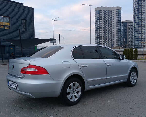 Серый Шкода Суперб, объемом двигателя 1.8 л и пробегом 184 тыс. км за 9700 $, фото 7 на Automoto.ua