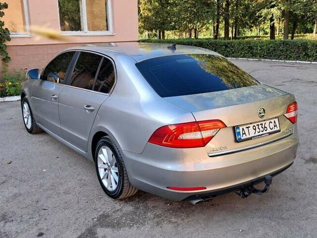 Сірий Шкода Суперб, об'ємом двигуна 2 л та пробігом 174 тис. км за 13300 $, фото 8 на Automoto.ua