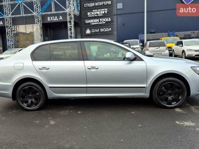 Серый Шкода Суперб, объемом двигателя 1.8 л и пробегом 167 тыс. км за 11800 $, фото 4 на Automoto.ua