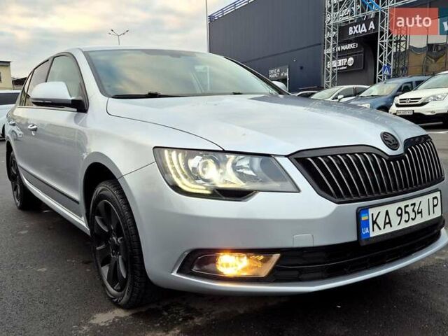 Серый Шкода Суперб, объемом двигателя 1.8 л и пробегом 167 тыс. км за 11800 $, фото 1 на Automoto.ua