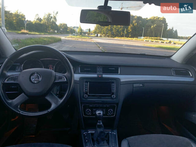 Серый Шкода Суперб, объемом двигателя 1.97 л и пробегом 219 тыс. км за 10300 $, фото 11 на Automoto.ua