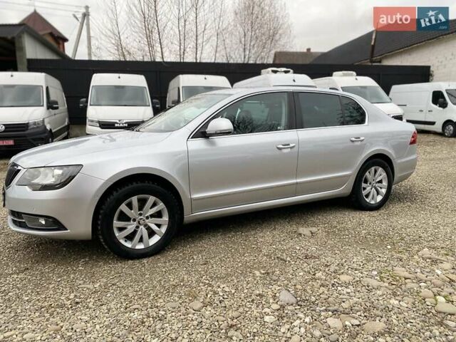 Сірий Шкода Суперб, об'ємом двигуна 2 л та пробігом 315 тис. км за 10800 $, фото 2 на Automoto.ua