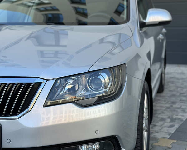 Серый Шкода Суперб, объемом двигателя 2 л и пробегом 282 тыс. км за 11900 $, фото 13 на Automoto.ua