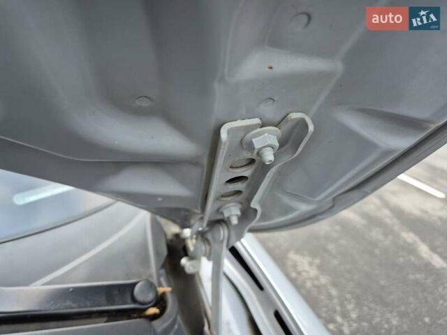 Серый Шкода Суперб, объемом двигателя 1.8 л и пробегом 167 тыс. км за 11800 $, фото 39 на Automoto.ua