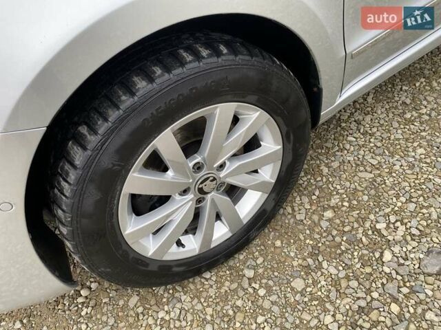 Сірий Шкода Суперб, об'ємом двигуна 2 л та пробігом 315 тис. км за 10800 $, фото 17 на Automoto.ua