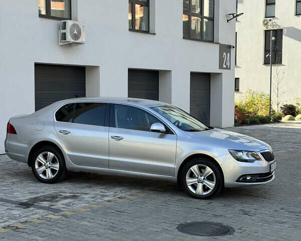 Серый Шкода Суперб, объемом двигателя 2 л и пробегом 282 тыс. км за 11900 $, фото 15 на Automoto.ua