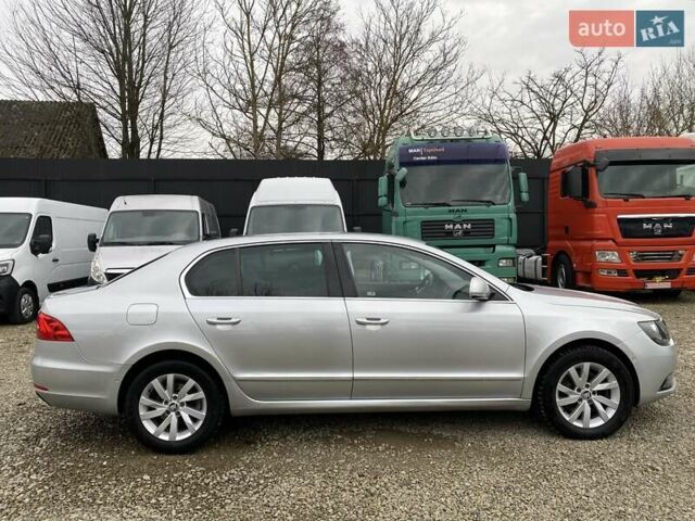 Сірий Шкода Суперб, об'ємом двигуна 2 л та пробігом 315 тис. км за 10800 $, фото 7 на Automoto.ua