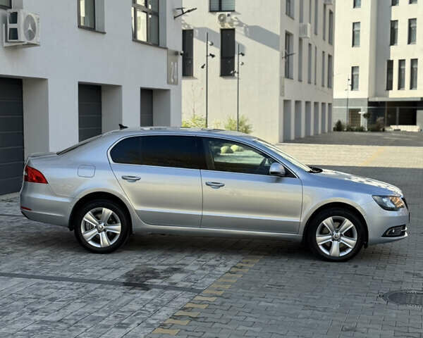 Серый Шкода Суперб, объемом двигателя 2 л и пробегом 282 тыс. км за 11900 $, фото 14 на Automoto.ua