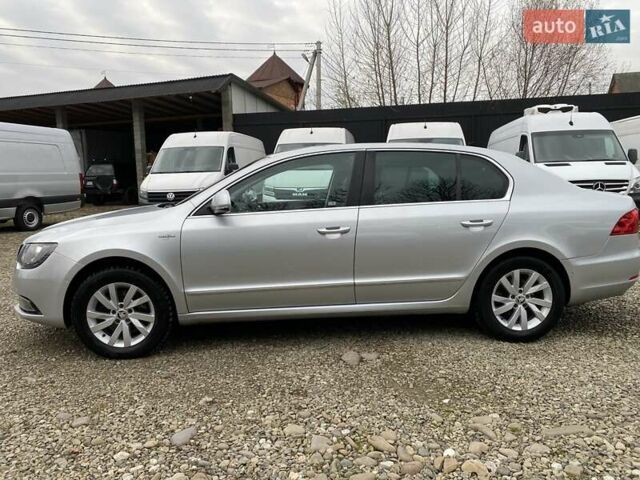 Сірий Шкода Суперб, об'ємом двигуна 2 л та пробігом 315 тис. км за 10800 $, фото 3 на Automoto.ua