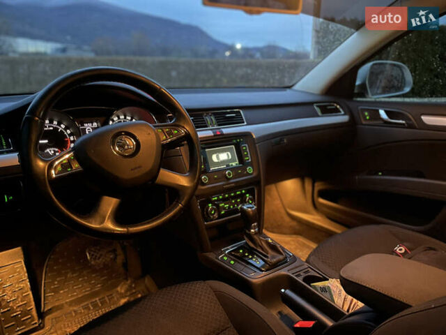 Серый Шкода Суперб, объемом двигателя 2 л и пробегом 300 тыс. км за 11600 $, фото 10 на Automoto.ua