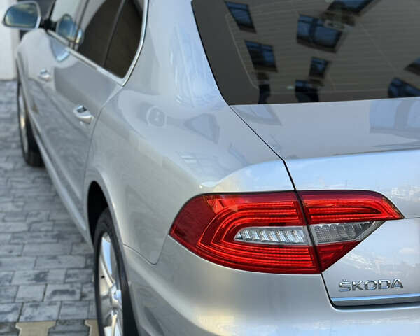 Серый Шкода Суперб, объемом двигателя 2 л и пробегом 282 тыс. км за 11900 $, фото 56 на Automoto.ua