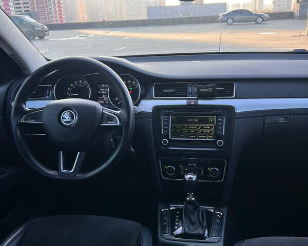 Сірий Шкода Суперб, об'ємом двигуна 1.97 л та пробігом 181 тис. км за 17500 $, фото 3 на Automoto.ua