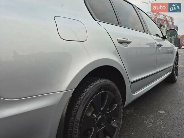 Серый Шкода Суперб, объемом двигателя 1.8 л и пробегом 167 тыс. км за 11800 $, фото 11 на Automoto.ua