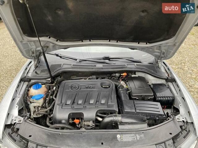 Сірий Шкода Суперб, об'ємом двигуна 2 л та пробігом 315 тис. км за 10800 $, фото 55 на Automoto.ua