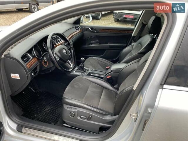 Сірий Шкода Суперб, об'ємом двигуна 2 л та пробігом 315 тис. км за 10800 $, фото 42 на Automoto.ua