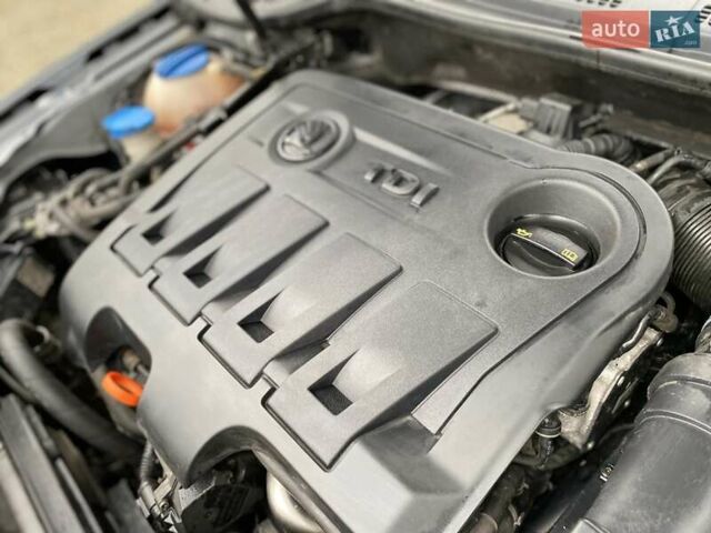 Сірий Шкода Суперб, об'ємом двигуна 2 л та пробігом 315 тис. км за 10800 $, фото 59 на Automoto.ua