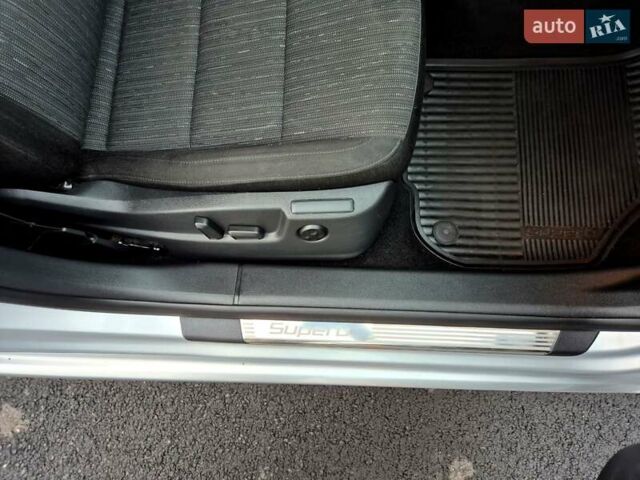 Серый Шкода Суперб, объемом двигателя 1.8 л и пробегом 167 тыс. км за 11800 $, фото 35 на Automoto.ua