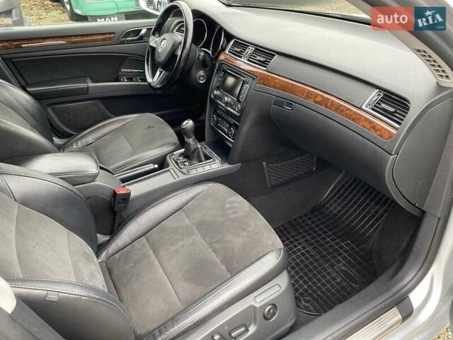 Сірий Шкода Суперб, об'ємом двигуна 2 л та пробігом 315 тис. км за 10800 $, фото 27 на Automoto.ua