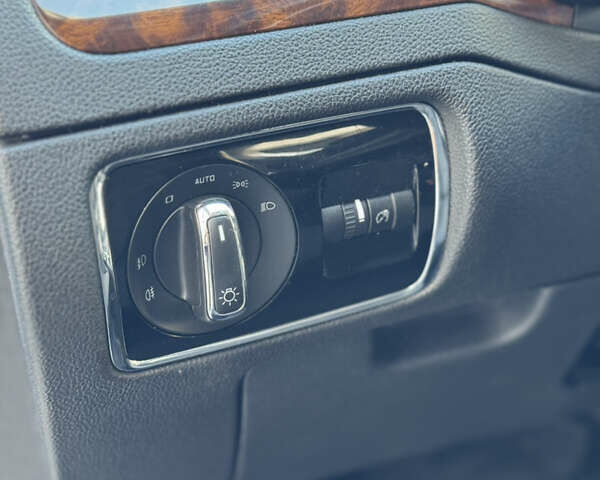 Серый Шкода Суперб, объемом двигателя 2 л и пробегом 282 тыс. км за 11900 $, фото 37 на Automoto.ua