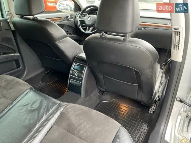 Сірий Шкода Суперб, об'ємом двигуна 2 л та пробігом 315 тис. км за 10800 $, фото 36 на Automoto.ua