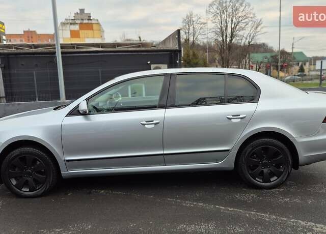 Серый Шкода Суперб, объемом двигателя 1.8 л и пробегом 167 тыс. км за 11800 $, фото 3 на Automoto.ua