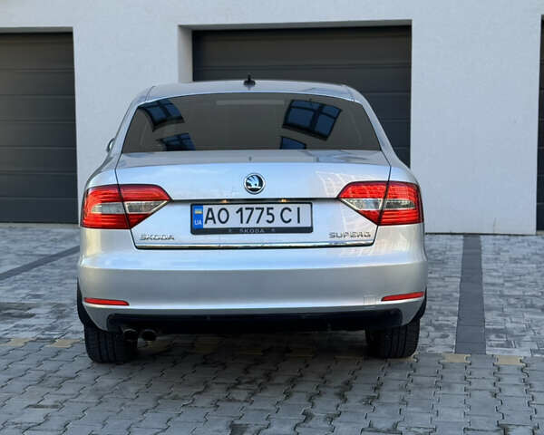 Серый Шкода Суперб, объемом двигателя 2 л и пробегом 282 тыс. км за 11900 $, фото 51 на Automoto.ua